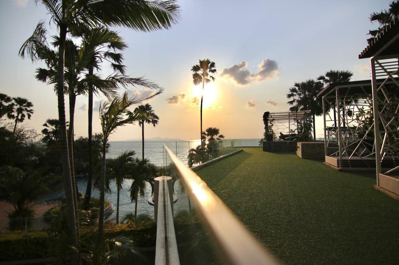 Luxurious Beachfront *